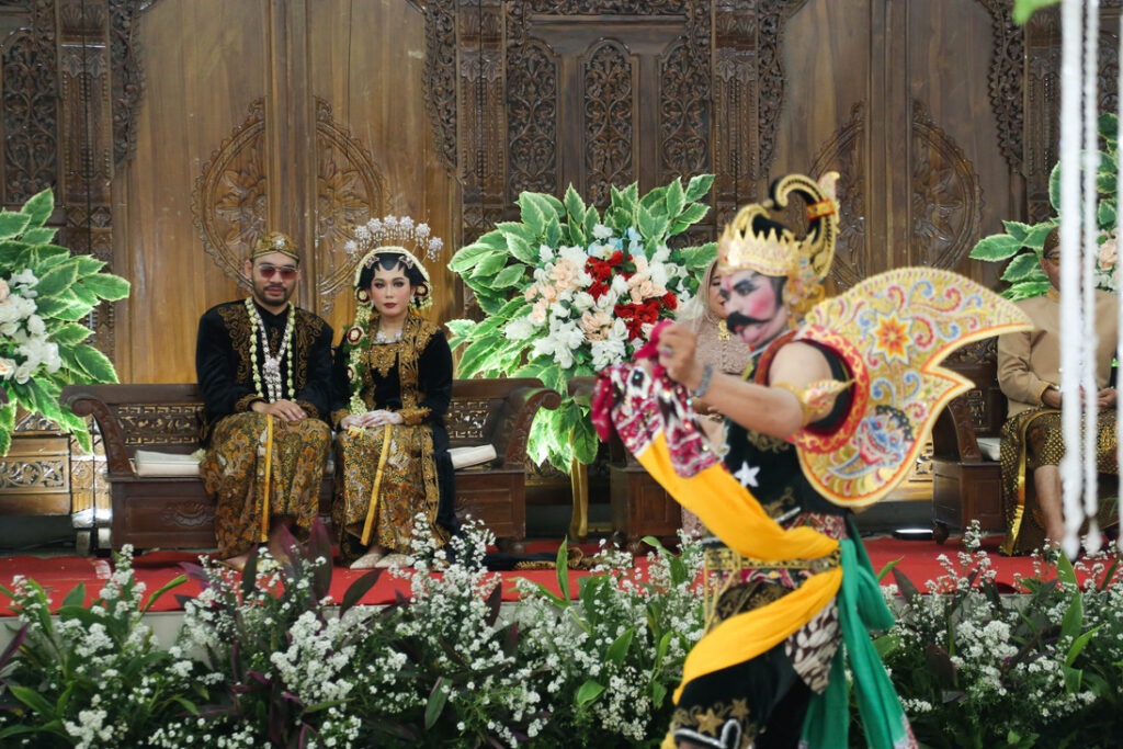 wedding adat jawa 6